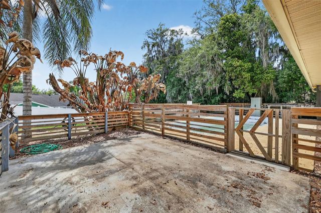 50 W COURT DRIVE, Eustis, FL 32726