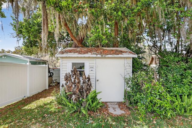 50 W COURT DRIVE, Eustis, FL 32726