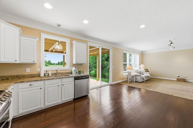 1044 Balmoral Drive, Delaware, OH 43015