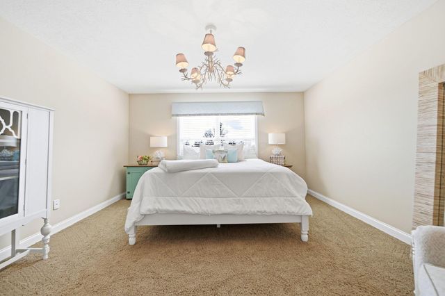 1044 Balmoral Drive, Delaware, OH 43015