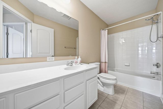 1044 Balmoral Drive, Delaware, OH 43015
