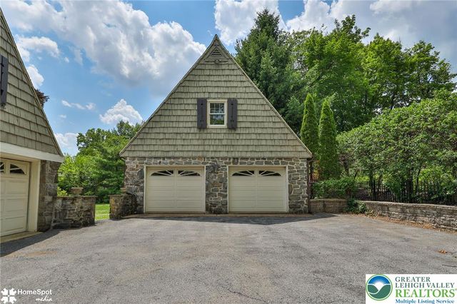2835 Parkway Boulevard, Allentown City, PA 18104