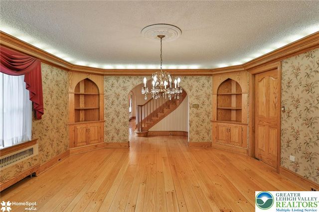 2835 Parkway Boulevard, Allentown City, PA 18104