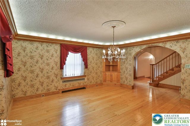 2835 Parkway Boulevard, Allentown City, PA 18104