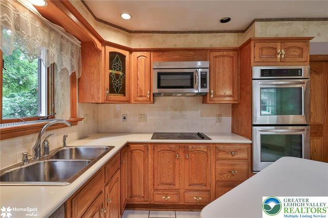 2835 Parkway Boulevard, Allentown City, PA 18104