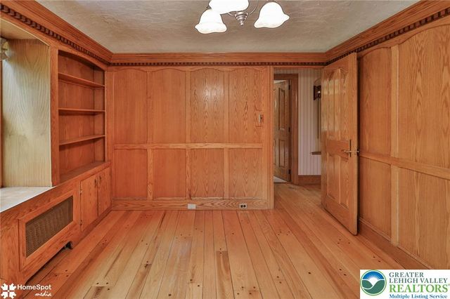 2835 Parkway Boulevard, Allentown City, PA 18104