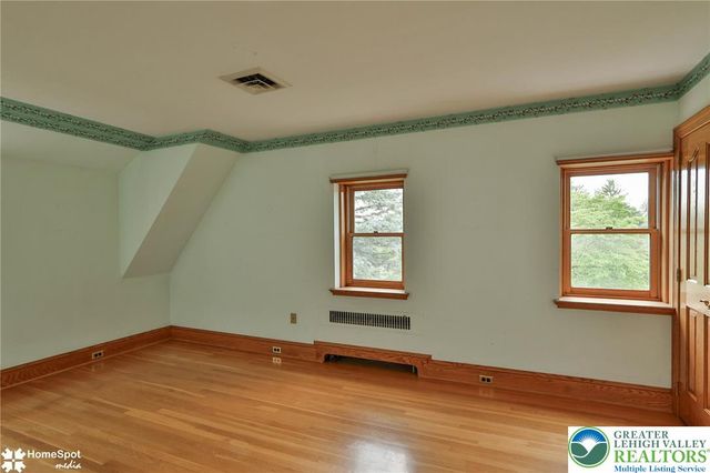 2835 Parkway Boulevard, Allentown City, PA 18104