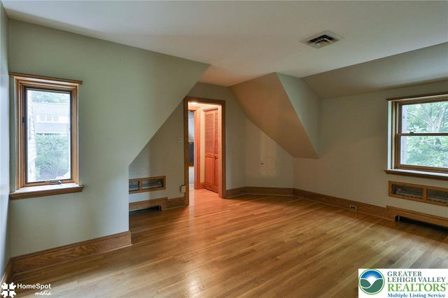 2835 Parkway Boulevard, Allentown City, PA 18104