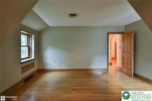 2835 Parkway Boulevard, Allentown City, PA 18104