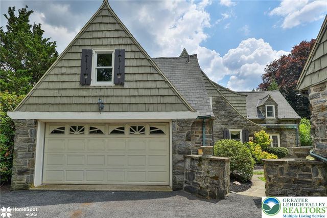 2835 Parkway Boulevard, Allentown City, PA 18104