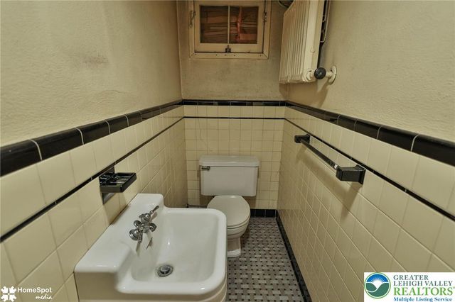 2835 Parkway Boulevard, Allentown City, PA 18104