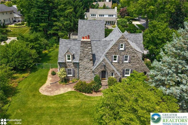 2835 Parkway Boulevard, Allentown City, PA 18104