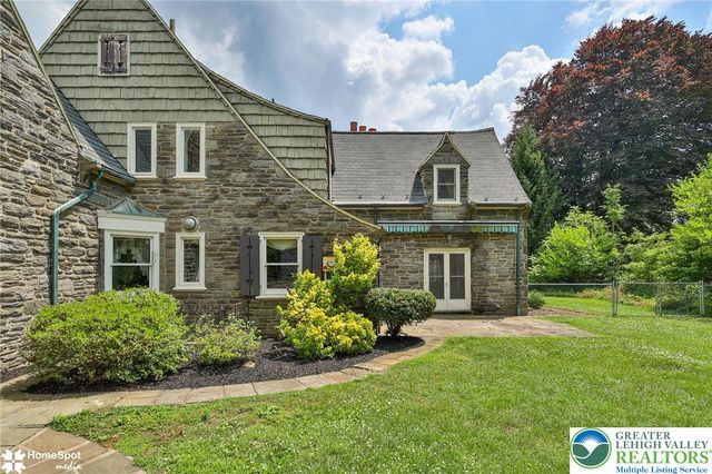 2835 Parkway Boulevard, Allentown City, PA 18104