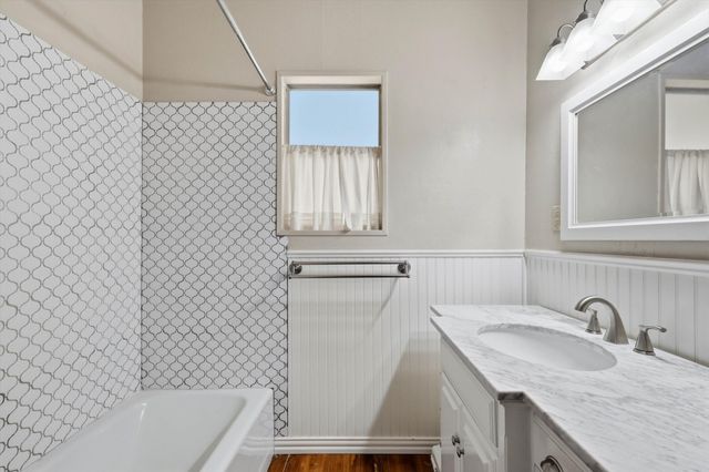 4000 Linden Avenue, Fort Worth, TX 76107