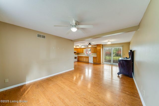 3521 Rock Rose Ln, La Grange, KY 40031