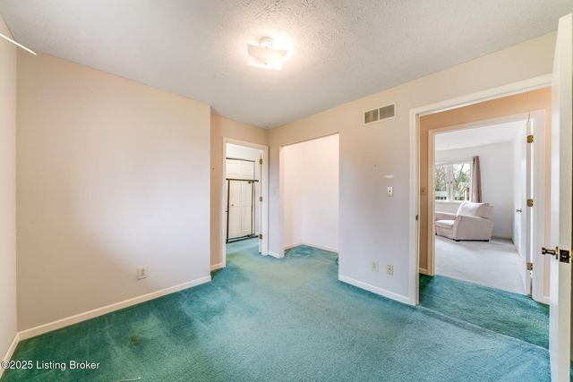 3521 Rock Rose Ln, La Grange, KY 40031