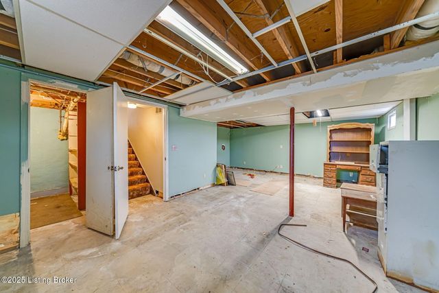 3521 Rock Rose Ln, La Grange, KY 40031