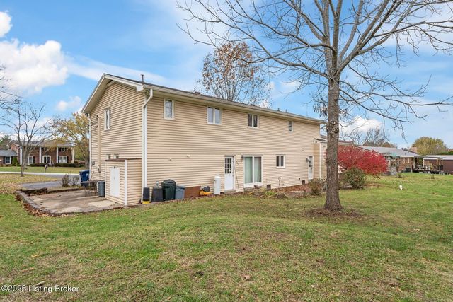 3521 Rock Rose Ln, La Grange, KY 40031