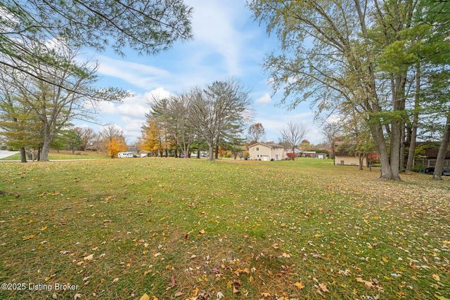 3521 Rock Rose Ln, La Grange, KY 40031