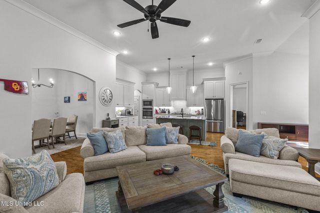 112 Richburg Court, Pearl, MS 39208