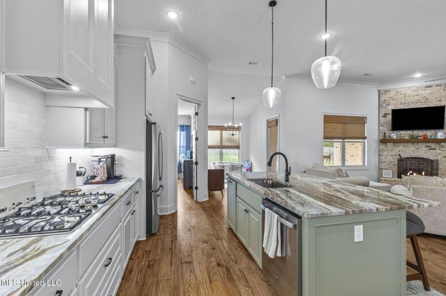 112 Richburg Court, Pearl, MS 39208