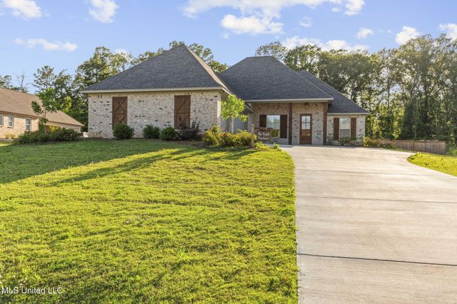 112 Richburg Court, Pearl, MS 39208