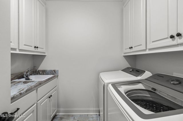 112 Richburg Court, Pearl, MS 39208