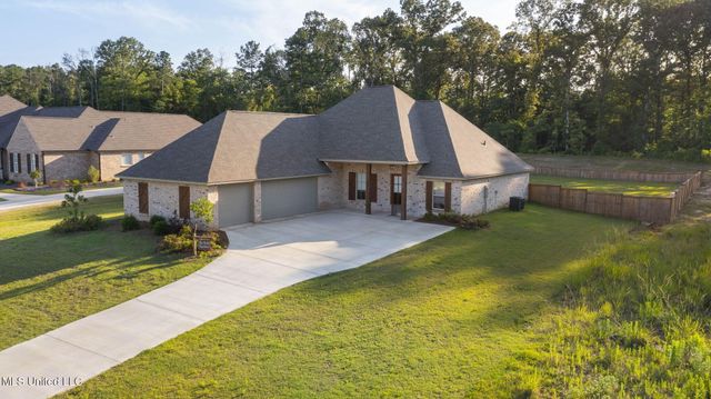 112 Richburg Court, Pearl, MS 39208