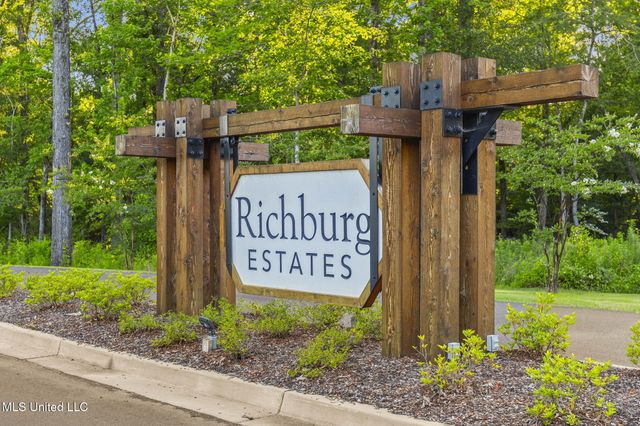 112 Richburg Court, Pearl, MS 39208