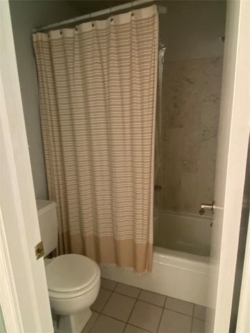 6471 Bay Club Drive 4, Fort Lauderdale, FL 33308