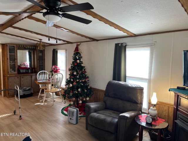 106 Meadowview Lane, Decatur, TN 37322