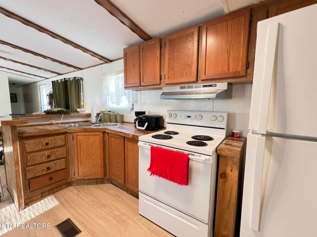 106 Meadowview Lane, Decatur, TN 37322