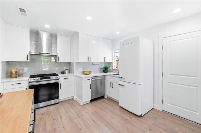 531 Flynn Avenue, Redwood City, CA 94063