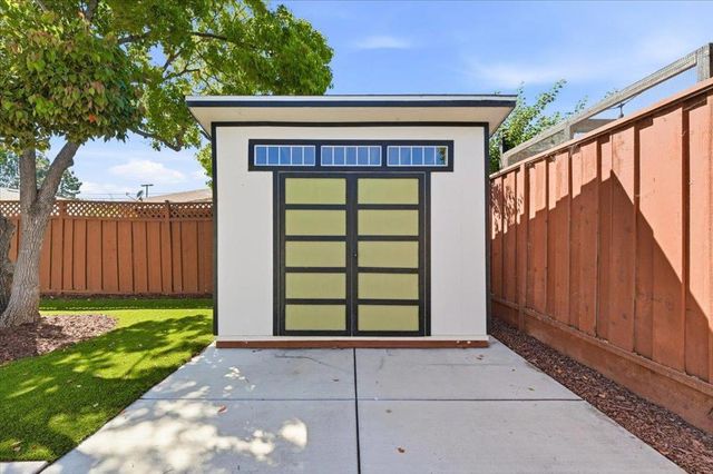 531 Flynn Avenue, Redwood City, CA 94063
