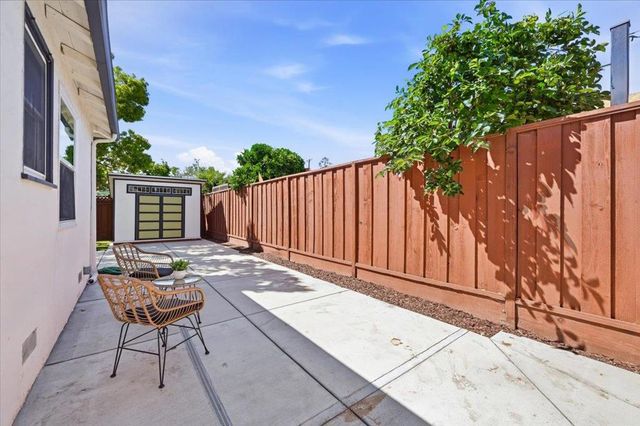 531 Flynn Avenue, Redwood City, CA 94063