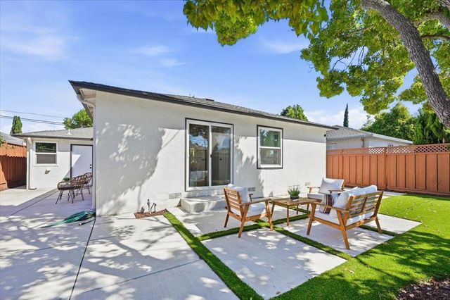 531 Flynn Avenue, Redwood City, CA 94063
