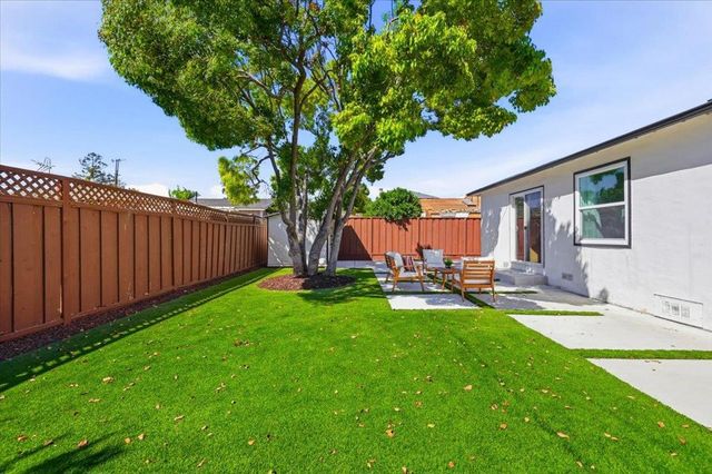 531 Flynn Avenue, Redwood City, CA 94063