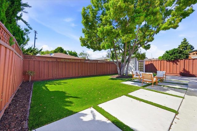 531 Flynn Avenue, Redwood City, CA 94063