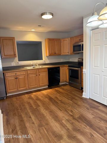 1508 Pine Brook Court B, Greenville, NC 27858