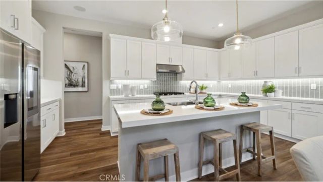 24571 Via La Sombrilla, Valencia, CA 91354