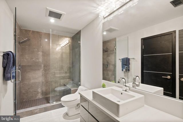 6600 RESERVES HILL CT, Annandale, VA 22003