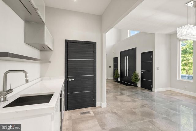 6600 RESERVES HILL CT, Annandale, VA 22003