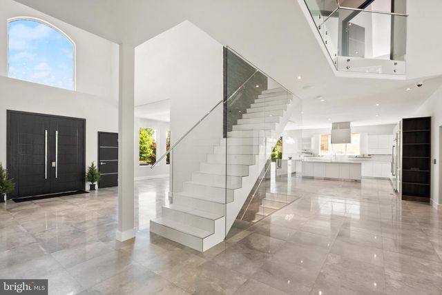 6600 RESERVES HILL CT, Annandale, VA 22003