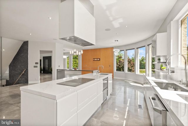 6600 RESERVES HILL CT, Annandale, VA 22003