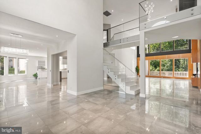 6600 RESERVES HILL CT, Annandale, VA 22003