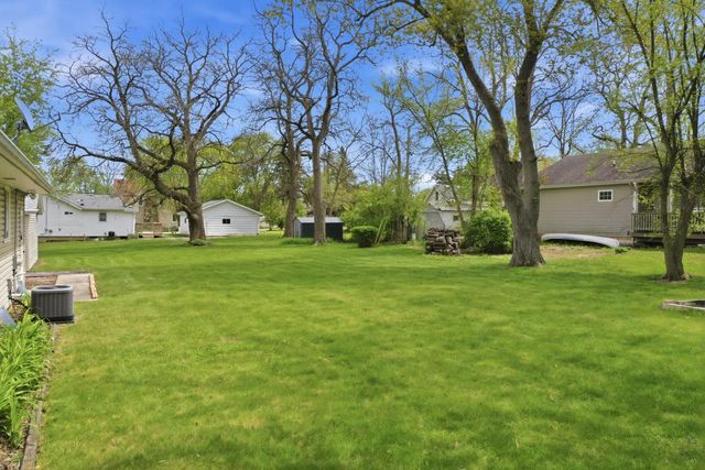 22221 121st STREET, Bristol, WI 53104