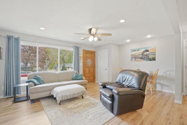 22221 121st STREET, Bristol, WI 53104