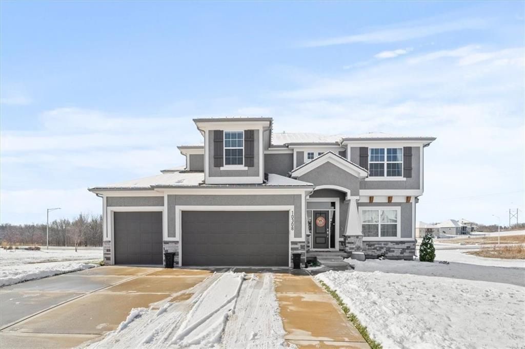 10308 N Oakland Avenue, Kansas City, MO 64157