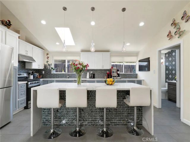 6213 Lubao, Woodland Hills, CA 91367