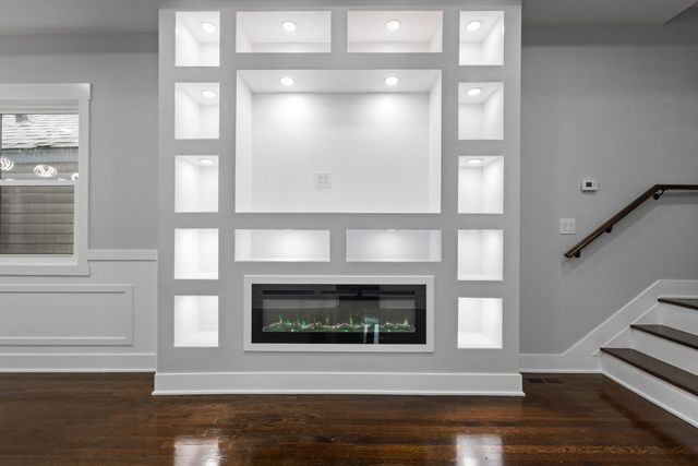 7049 S Harper Avenue, Chicago, IL 60637